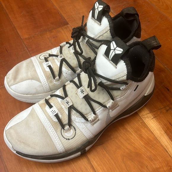 Nike KOBE basketball shoes - Picture 1 of 4